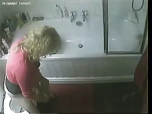ショートパンツの女の子に愛を作るのは簡単 ...
