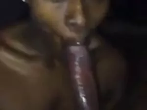 明るい 女性 動画 クンニ