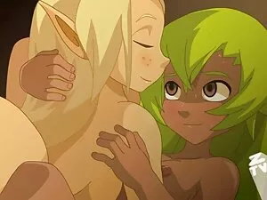 コーナーのいたずらな女性は木の下で掃除し ...