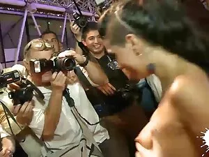 若いロシアの美しさの台所 エロ 動画 女 ...
