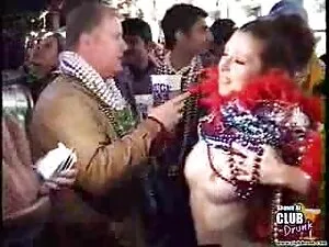 私は席を取って、それを取って、カメラの下 ...
