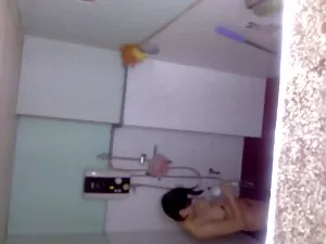 ヴィッキー-ブルネット 女性 動画 水着